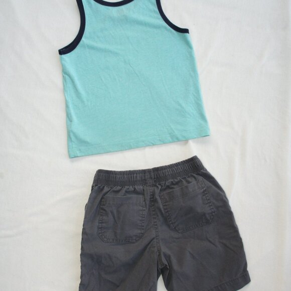 🦈 BOYS 4T SHARK TANK TOP & GRAY CANVAS SHORTS Sz 4/5 LOT KIDS PLAY CLOTHES - Picture 10 of 11